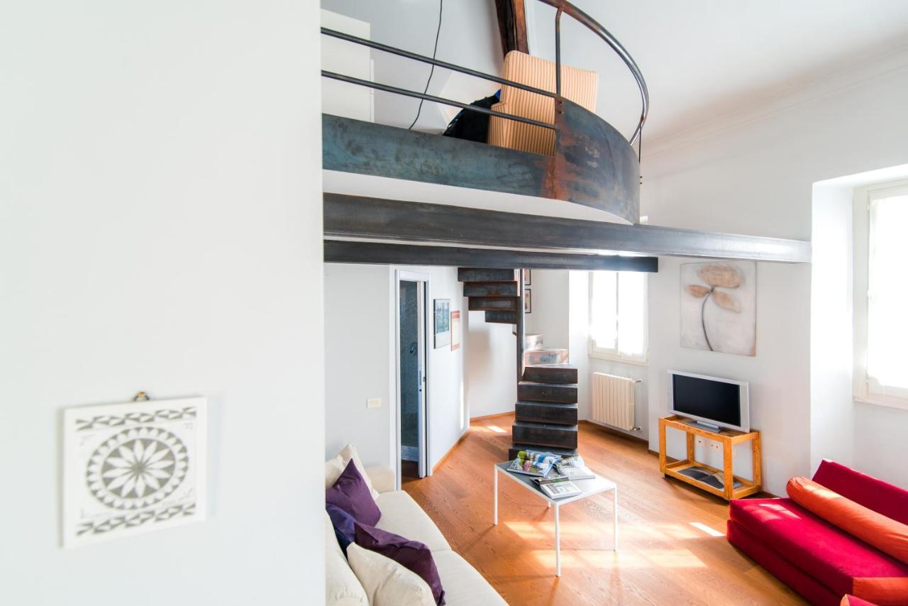 Apartamento Antica Via Volta - The House Of Travelers Como Exterior foto