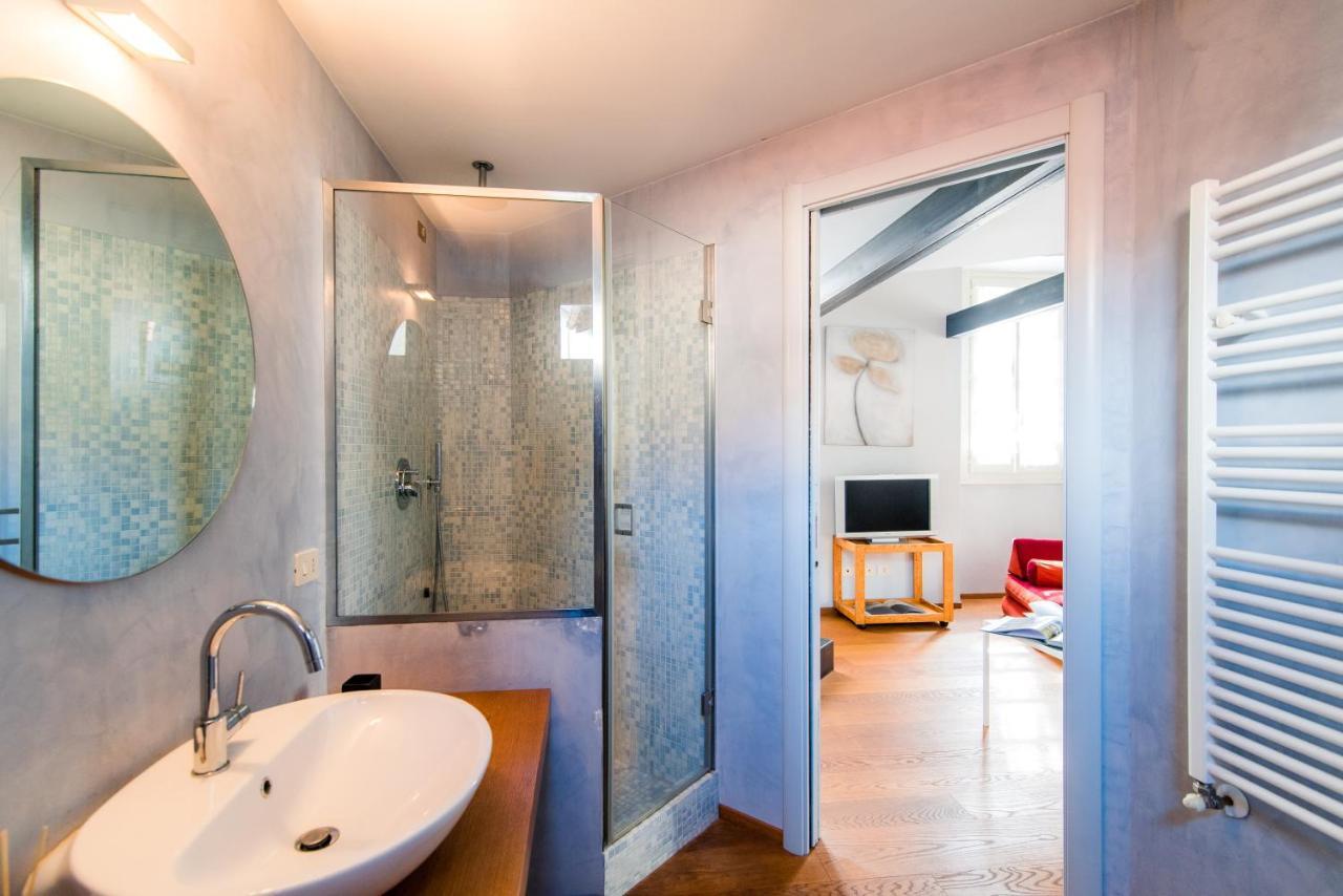Apartamento Antica Via Volta - The House Of Travelers Como Exterior foto