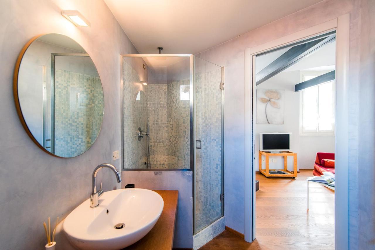 Apartamento Antica Via Volta - The House Of Travelers Como Exterior foto