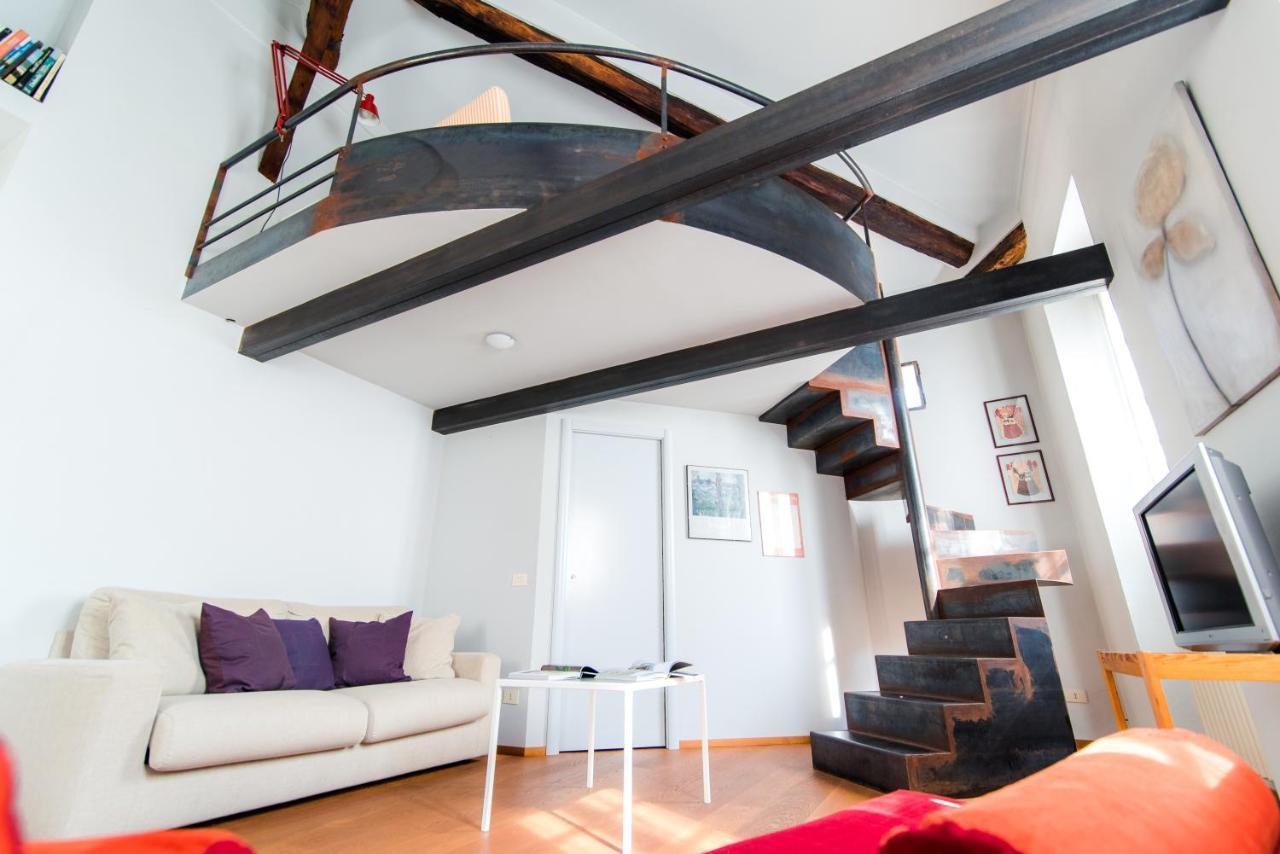 Apartamento Antica Via Volta - The House Of Travelers Como Exterior foto