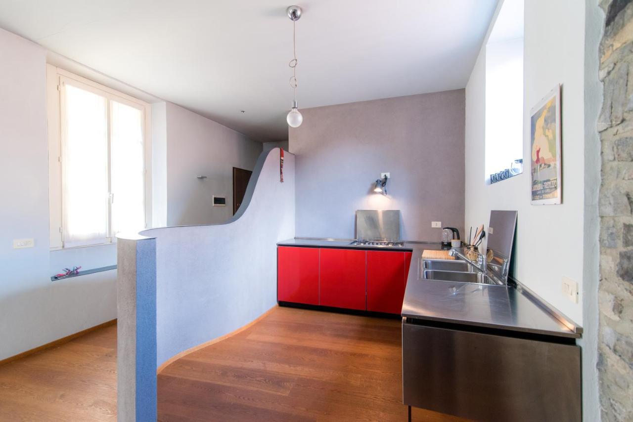 Apartamento Antica Via Volta - The House Of Travelers Como Exterior foto