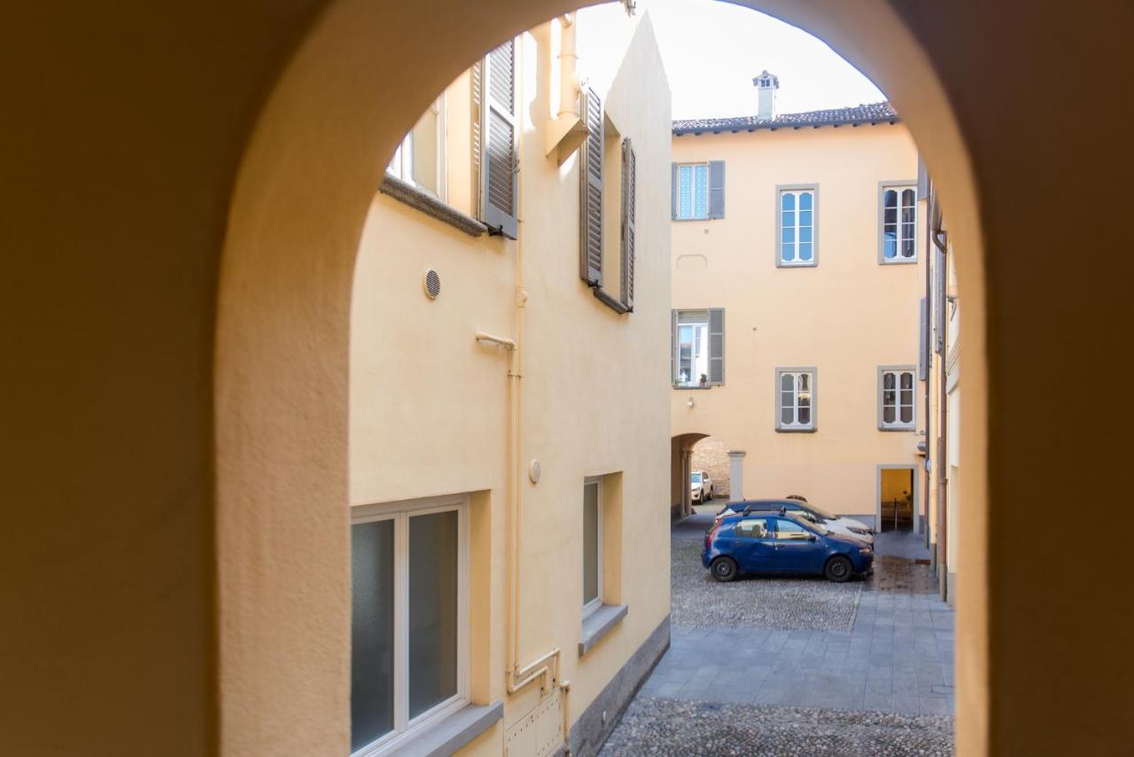 Apartamento Antica Via Volta - The House Of Travelers Como Exterior foto